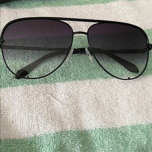 Quay Australia Black Gradient Aviator Sunglasses